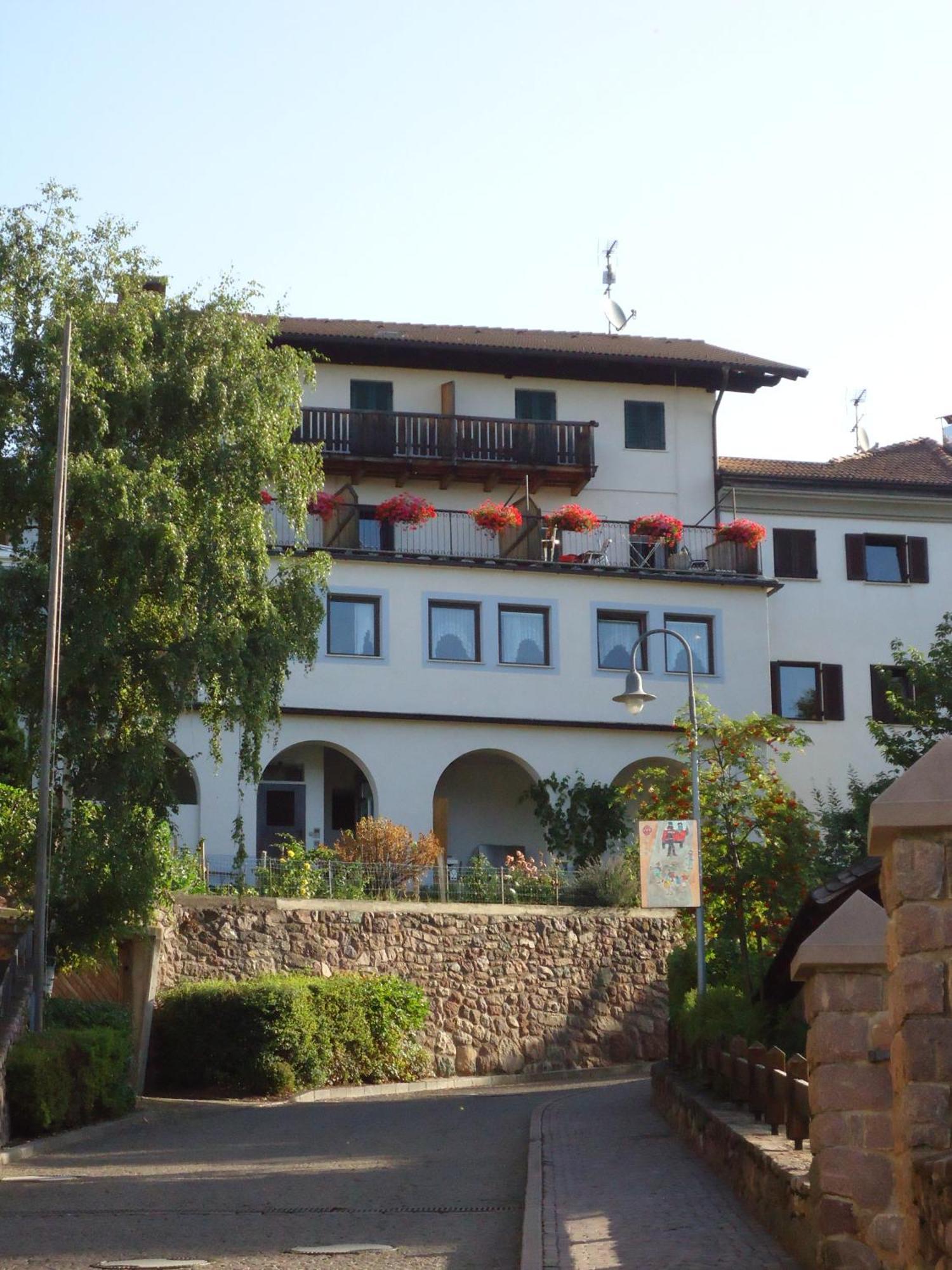 Gasthof Zum Roessl San Genesio Atesino Exteriér fotografie