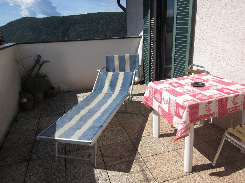 Gasthof Zum Roessl San Genesio Atesino Pokoj fotografie