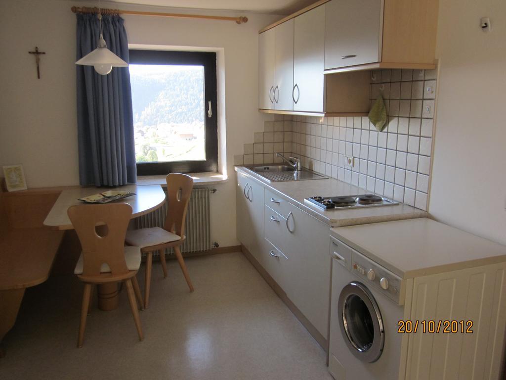 Gasthof Zum Roessl San Genesio Atesino Pokoj fotografie